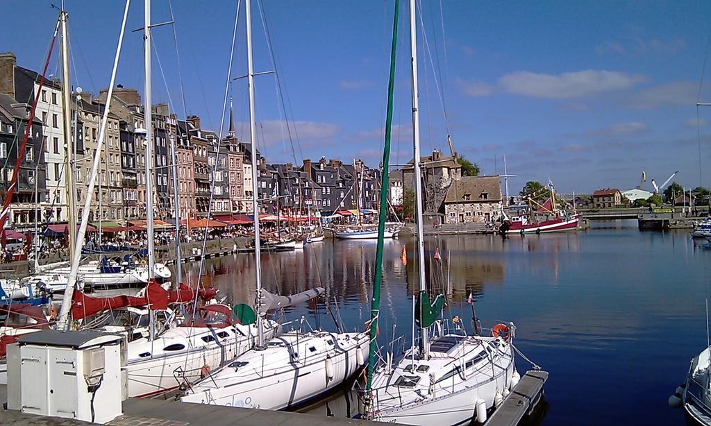 Le Central Honfleur Eksteriør bilde